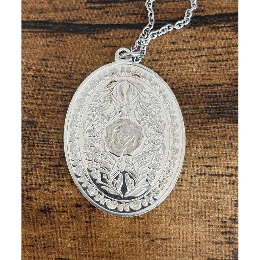 1978 Fine Mint Sterling Silver Tudor Rose Medallion  Pendant On 24" Chain